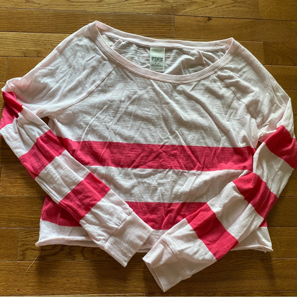 Victoria’s Secret PINK cropped long sleeve tee